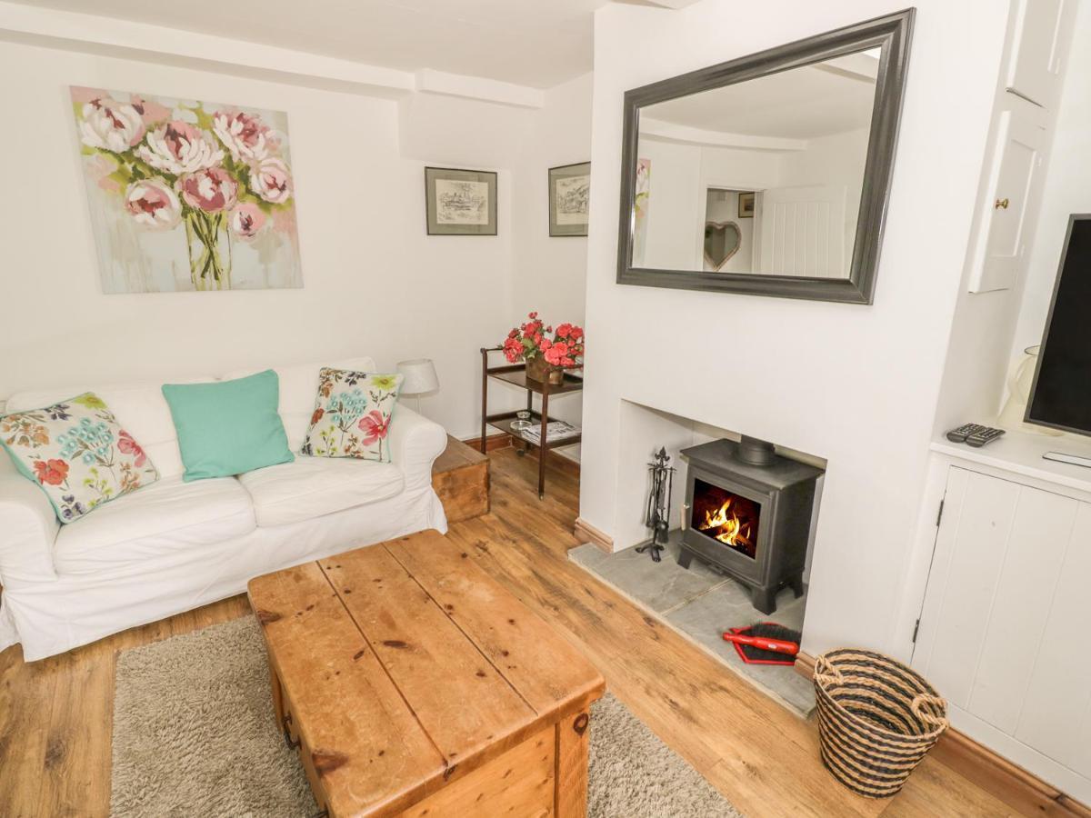 April Cottage Broadway  Bagian luar foto