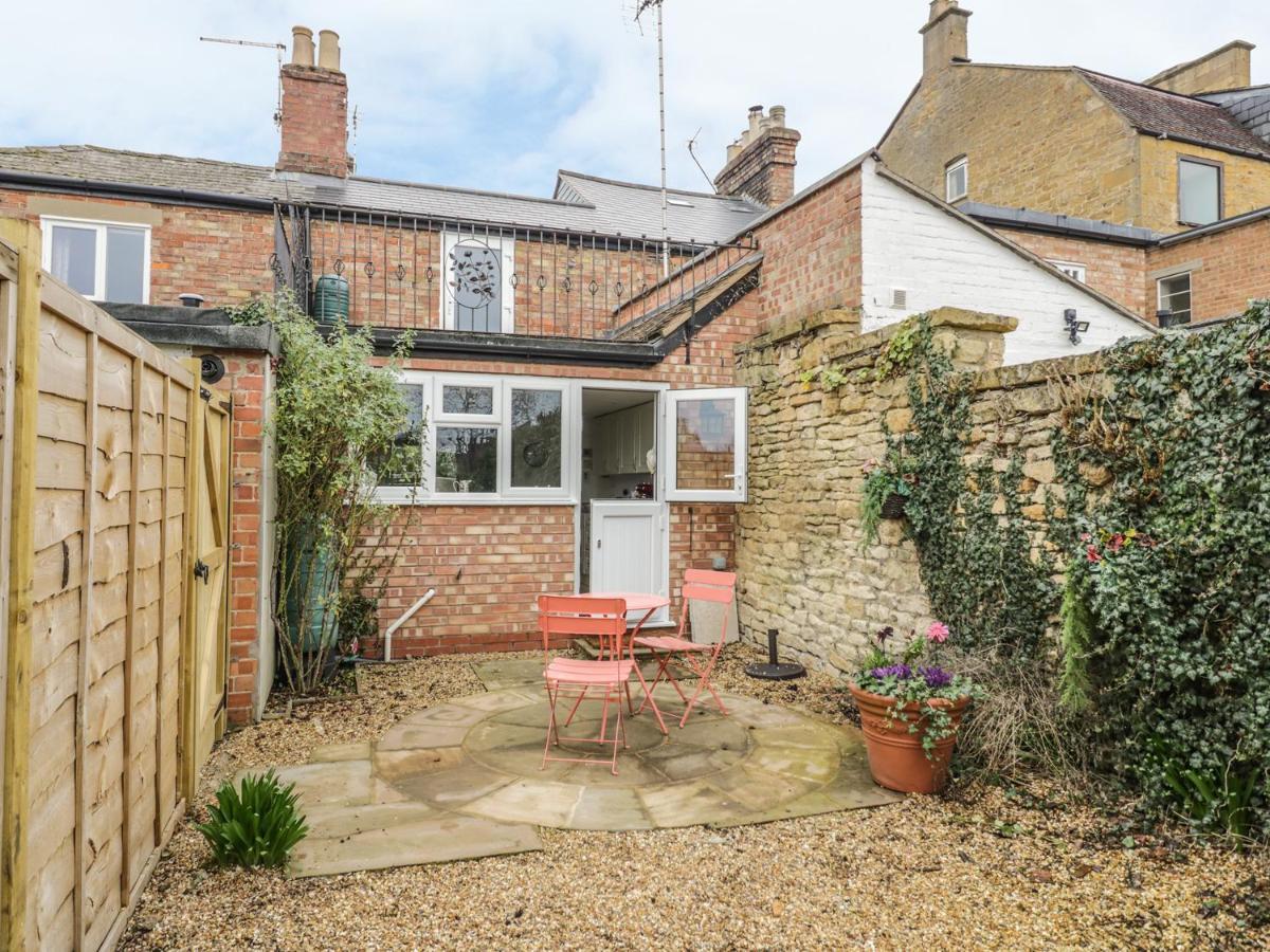 April Cottage Broadway  Bagian luar foto